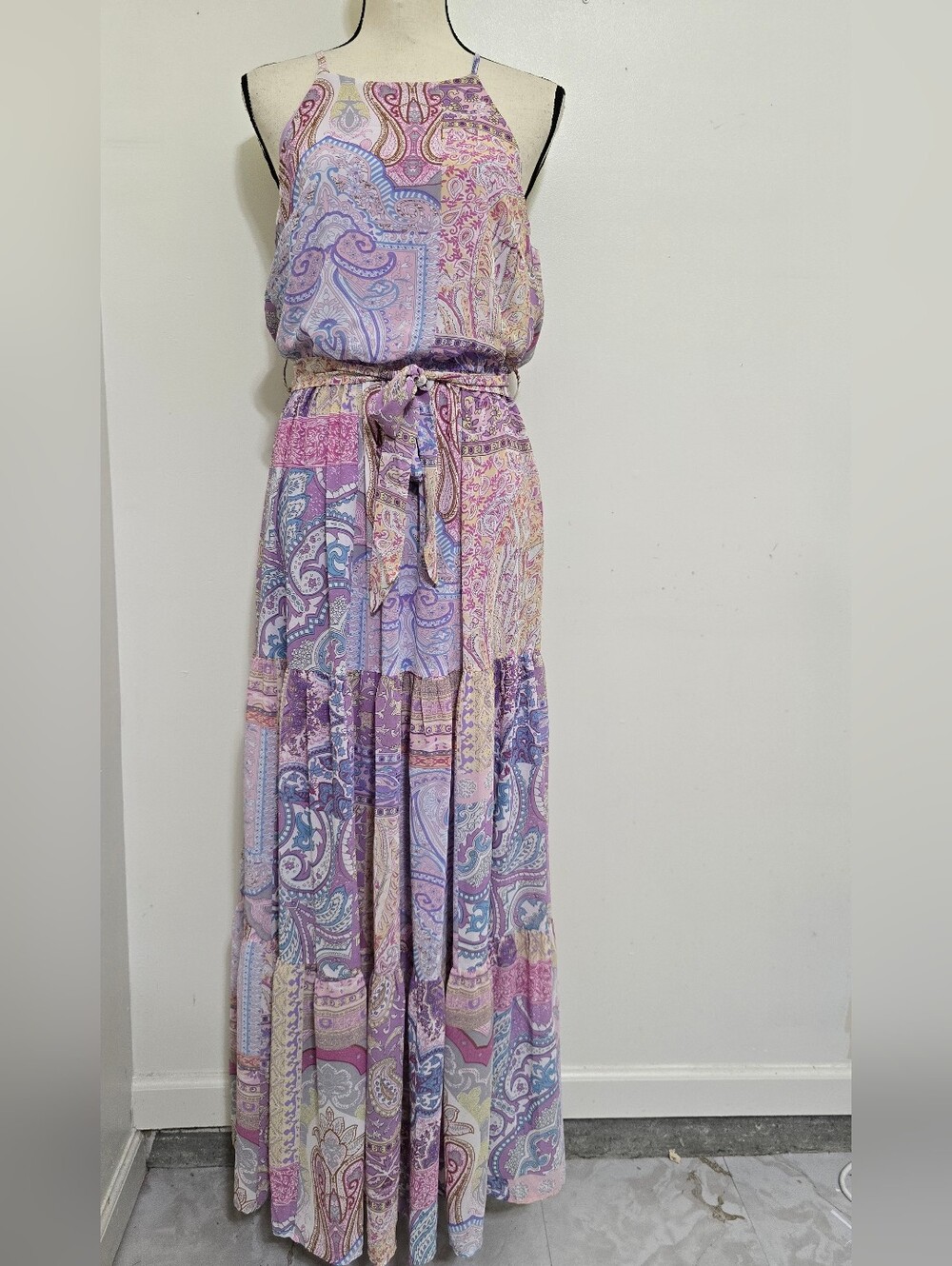 ALMOST PINK size Medium Sleeveless Paisley‎ Print Tie Waist Maxi Dress Purple